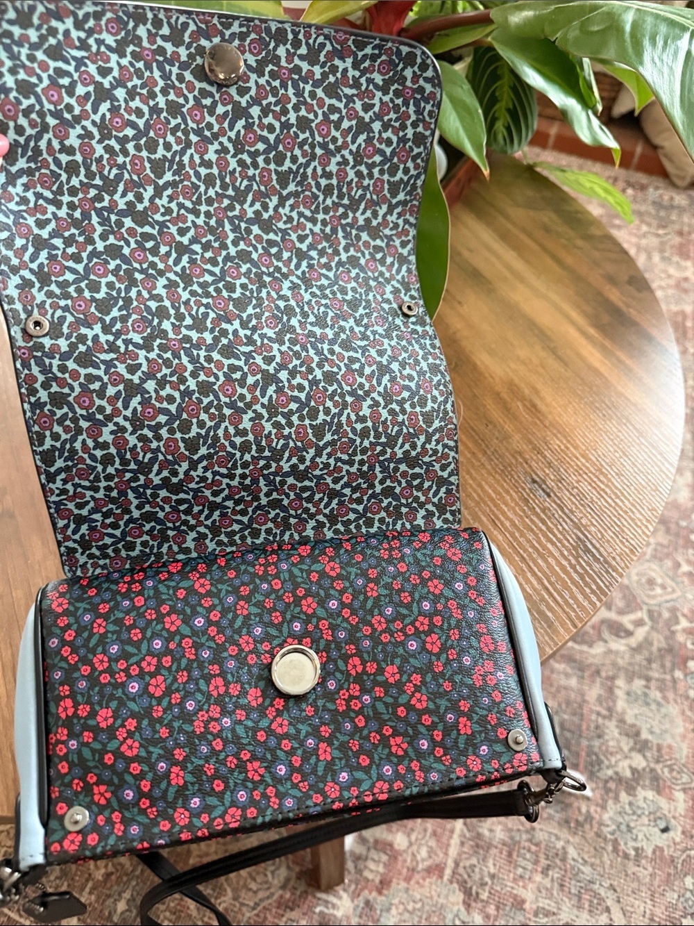 ** COACH ** Rare Floral Print Crossbody Wallet Set, Colorblock - Picture 11 of 16